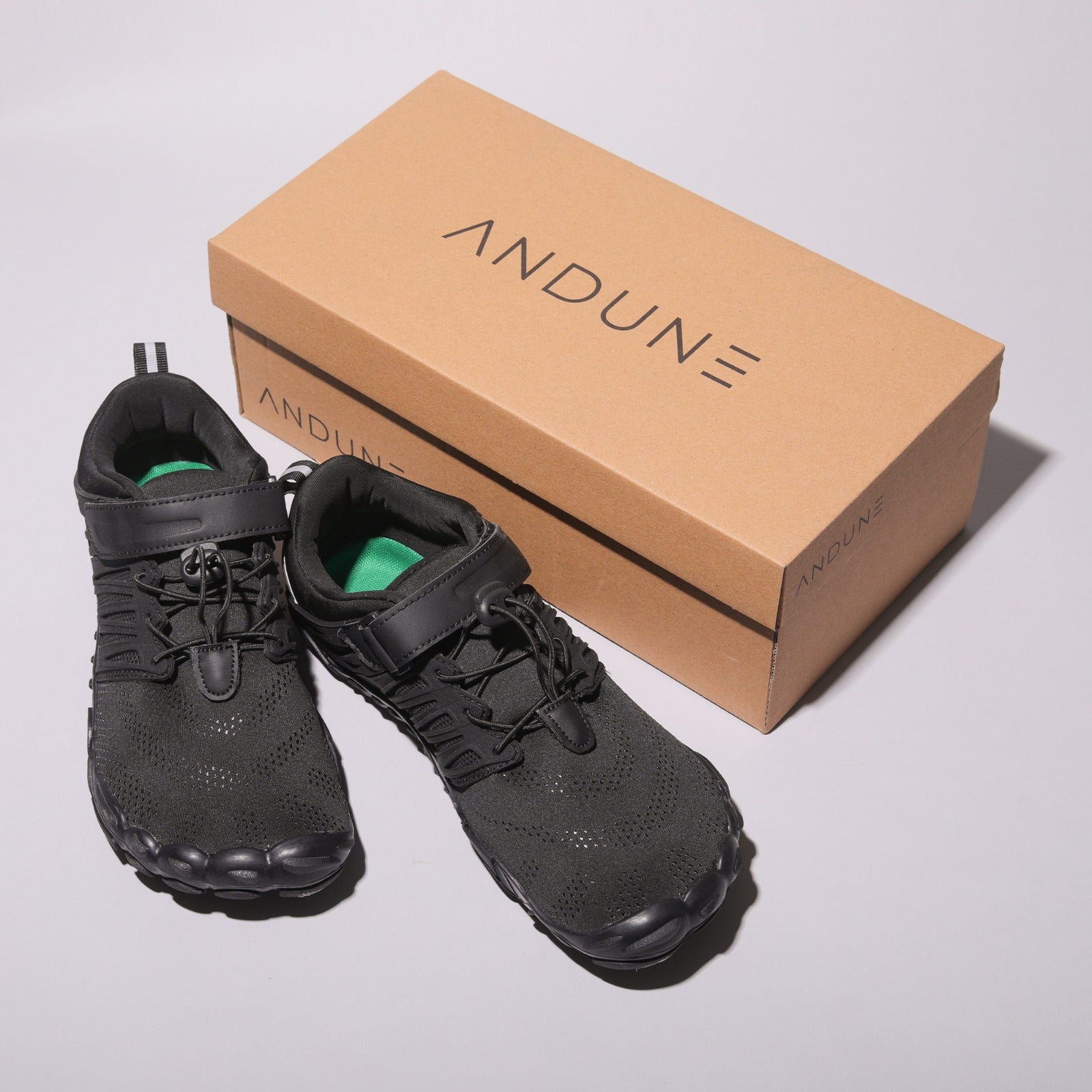 ANDUNE Men’s Barefoot & Minimalist Cross Training Shoes – All Terrain Carbon Dash