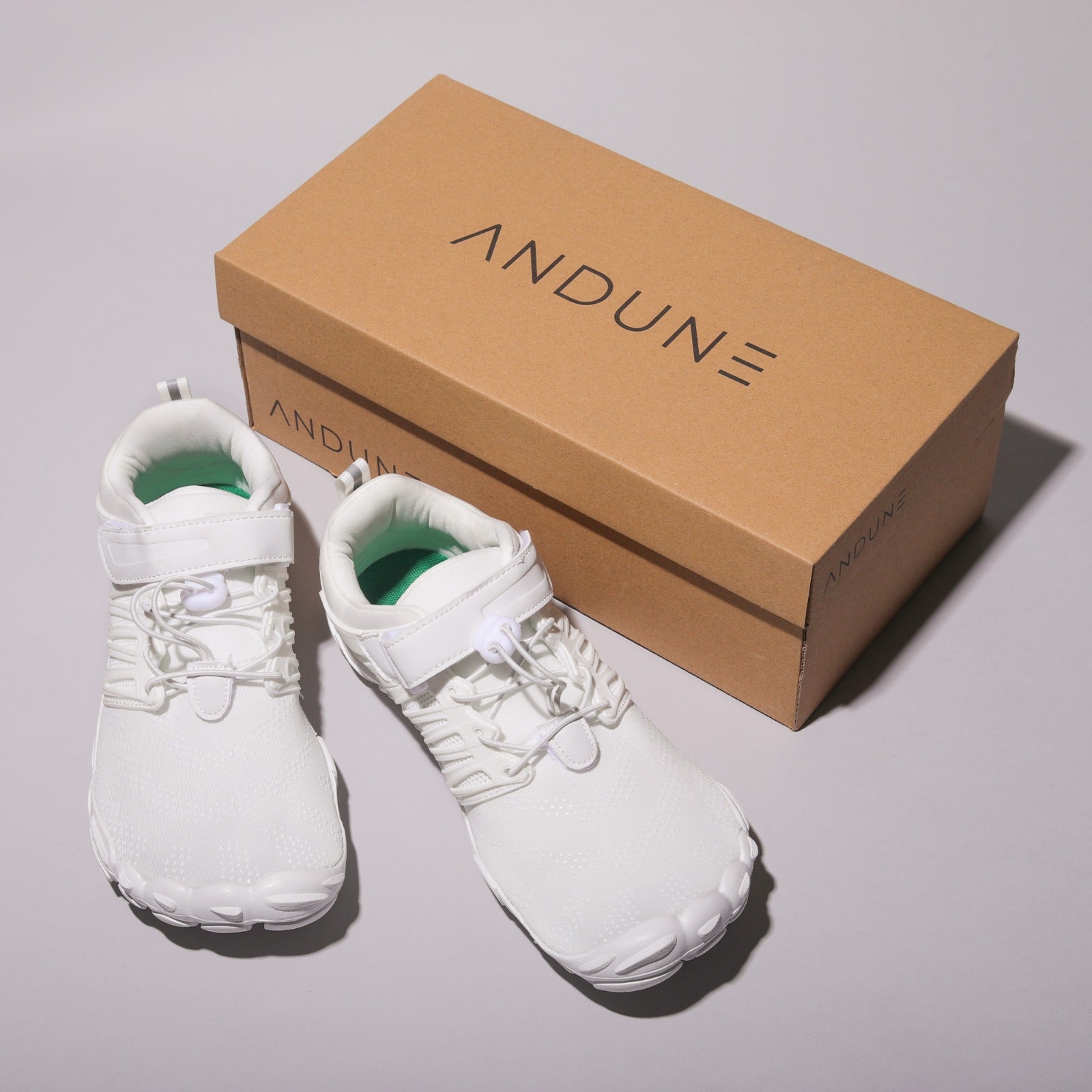 ANDUNE Men’s Barefoot & Minimalist Cross Training Shoes – All Terrain White Dash