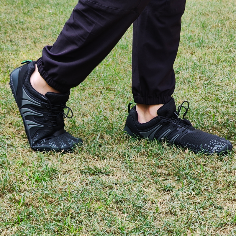 How Barefoot Shoes for Men Improve Posture and Mobility